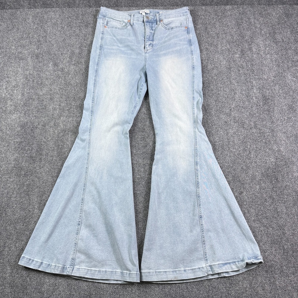 Sofia Vergara Milisa Mega Flare Jeans 12 High Rise Light Wash Stretch Denim Boho